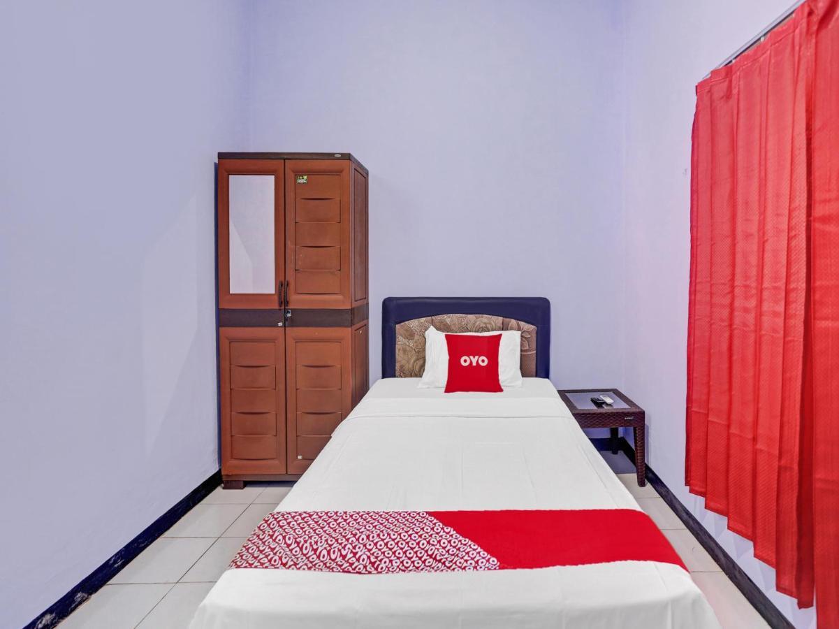 OYO 90344 Wijayanti Hotel Banyuwangi  Luaran gambar
