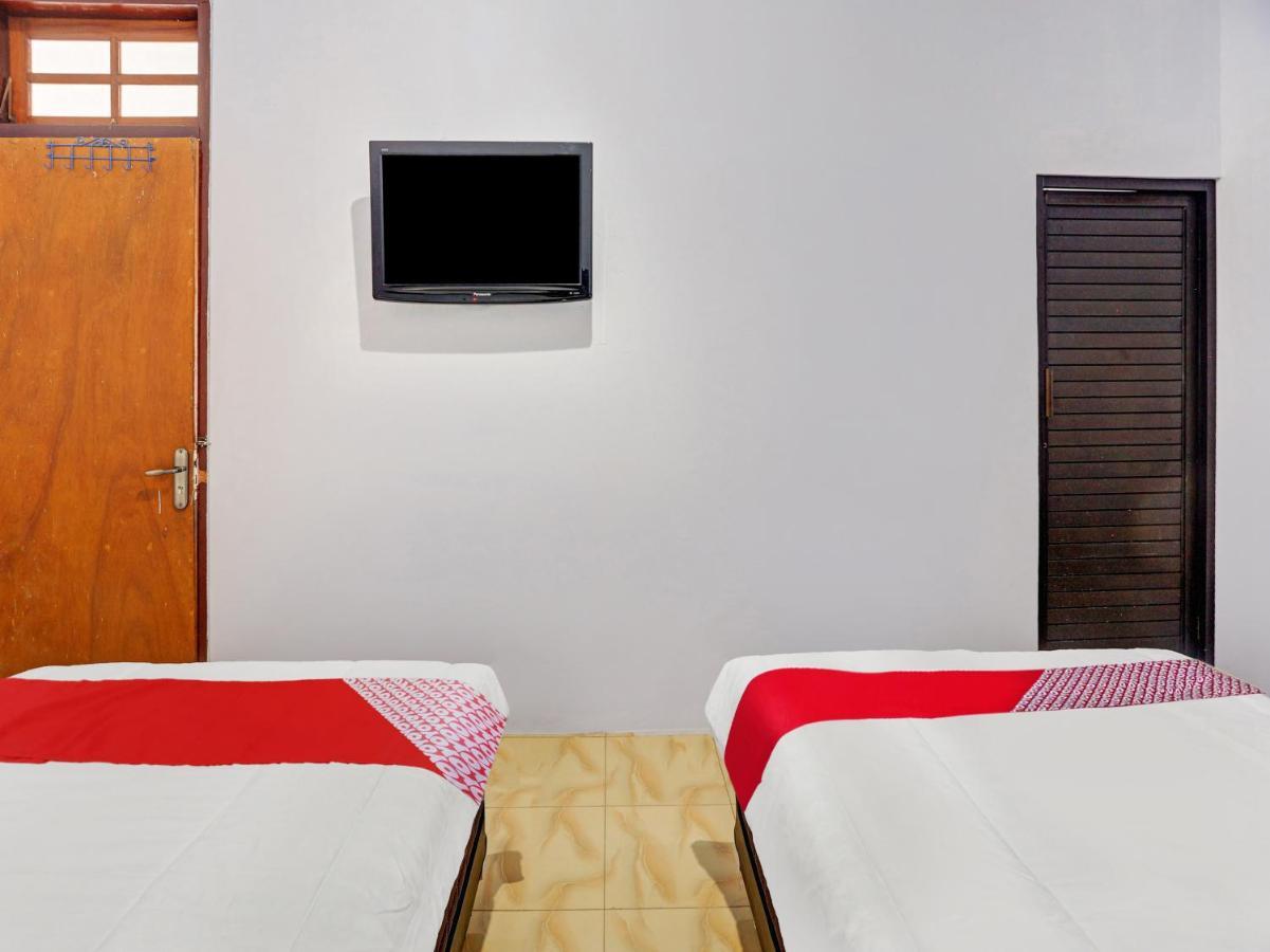 OYO 90344 Wijayanti Hotel Banyuwangi  Luaran gambar